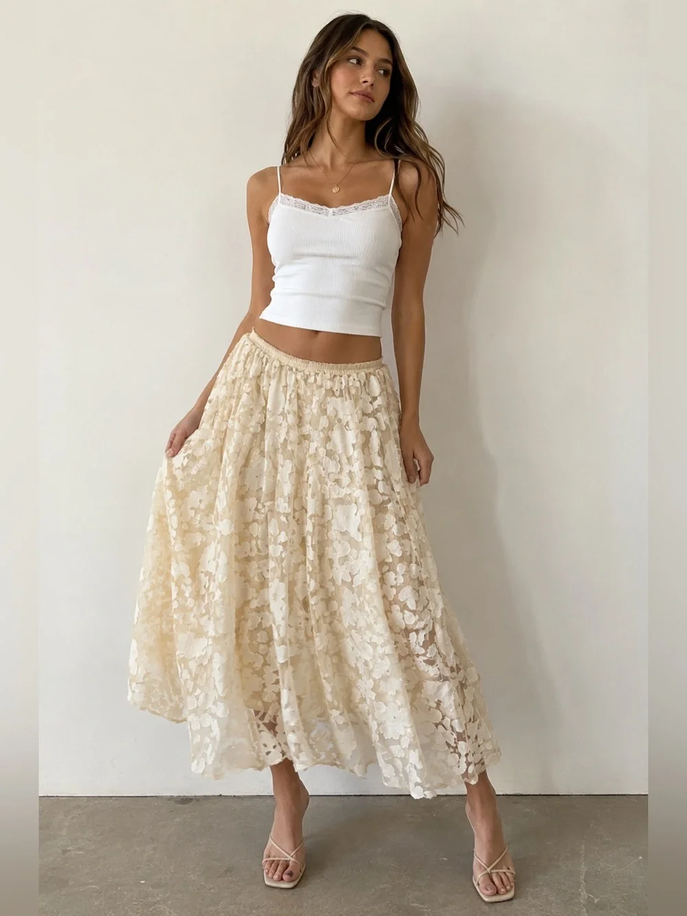 Karen Kane 3D Floral Lace Mesh Midi Skirt Cream Size Medium - Picture 1 of 3